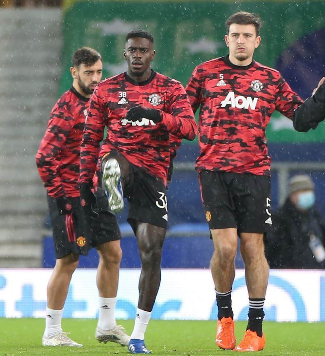 マンチェスター・ユナイテッドさんのインスタグラム写真 - (マンチェスター・ユナイテッドInstagram)「Final preparations ✅  Let’s go, Reds 💪  #MUFC #CarabaoCup」12月24日 4時48分 - manchesterunited