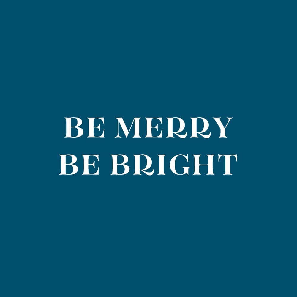 グレヴィさんのインスタグラム写真 - (グレヴィInstagram)「Be Merry, Be Bright! 🌟」12月24日 4時45分 - grevi1875