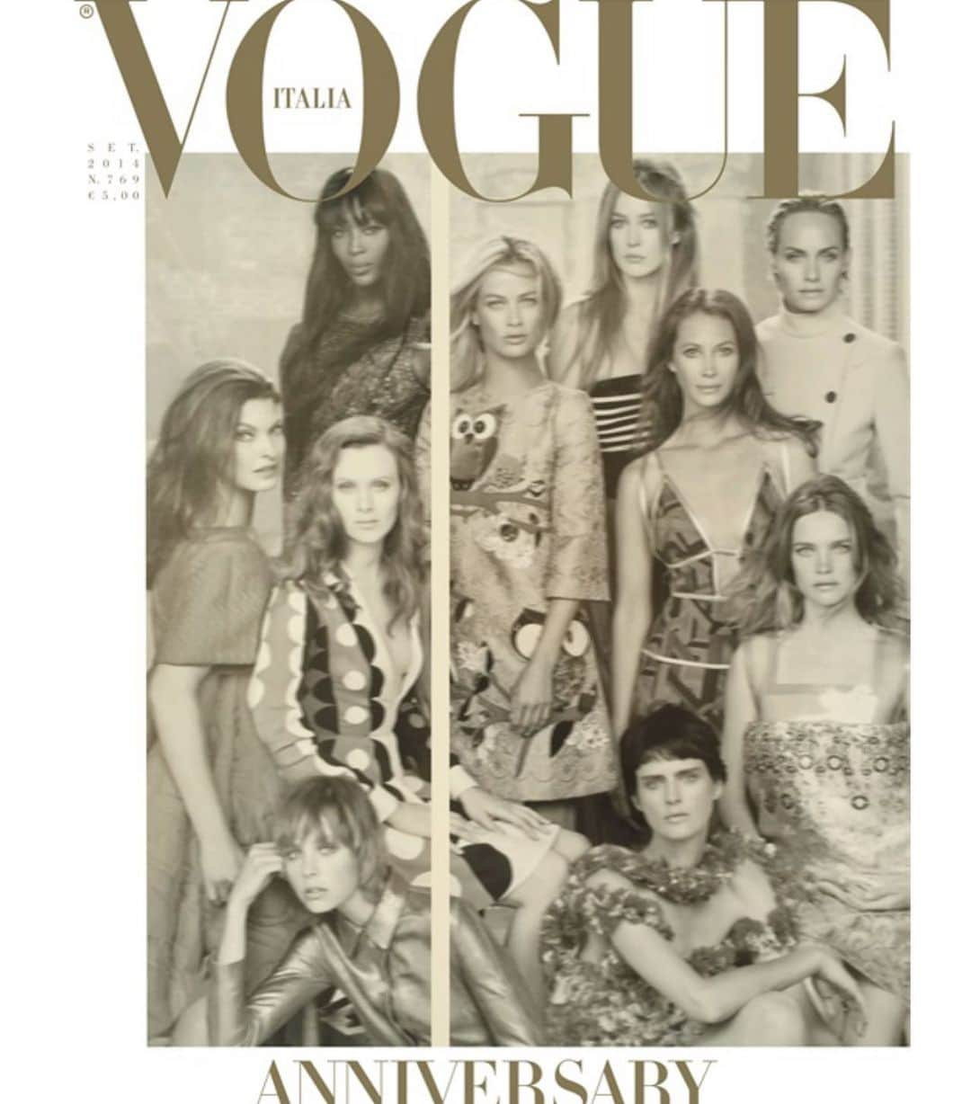 クリスティー・ターリントンのインスタグラム：「What more can I say that hasn’t already been said since the deeply sad news of Stella Tennant’s passing earlier today? Carolyn Murphy recently posted this 50th anniversary of Italian Vogue cover which prompted many memories of past shoots and interactions with all of these amazing women throughout the years. I remember meeting Stella in London in the early 90’s. We were dressing next to eachother backstage at a show. She was so beautiful and gentle, naked except for her nose piercing and big black boots. I remember her easy laugh and humble strength. Later, after Stella had become a mother she would beam talking about the kids and the farm and her other “quiet” life. Stella evolved in front of all of our eyes in the most beautiful, relaxed and confident way. I never imagined there was anything she couldn’t do. You are deeply admired, respected and will be missed by everyone you touched in this lifetime. Sending love to you all. ❤️」