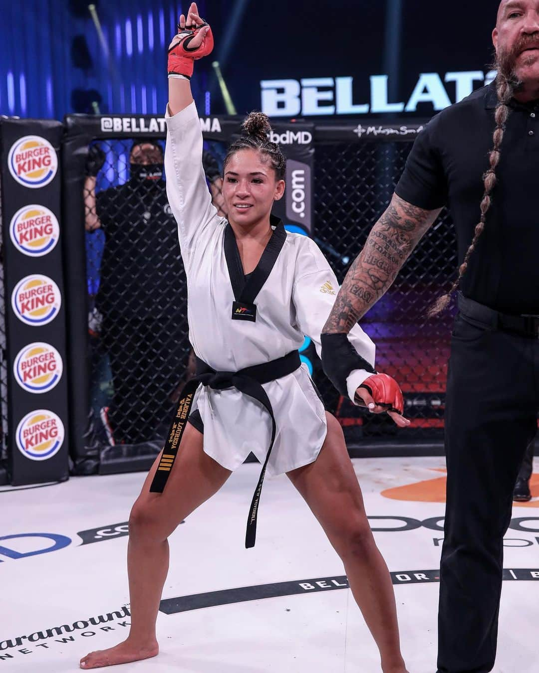 モンスターエナジーさんのインスタグラム写真 - (モンスターエナジーInstagram)「What’s next for UNDEFEATED @ValerieLoureda in 2021⁉️  #MMA #Bellator #ValerieLoureda #Fighting #Fight #Knockout #MonsterEnergy」12月24日 5時00分 - monsterenergy