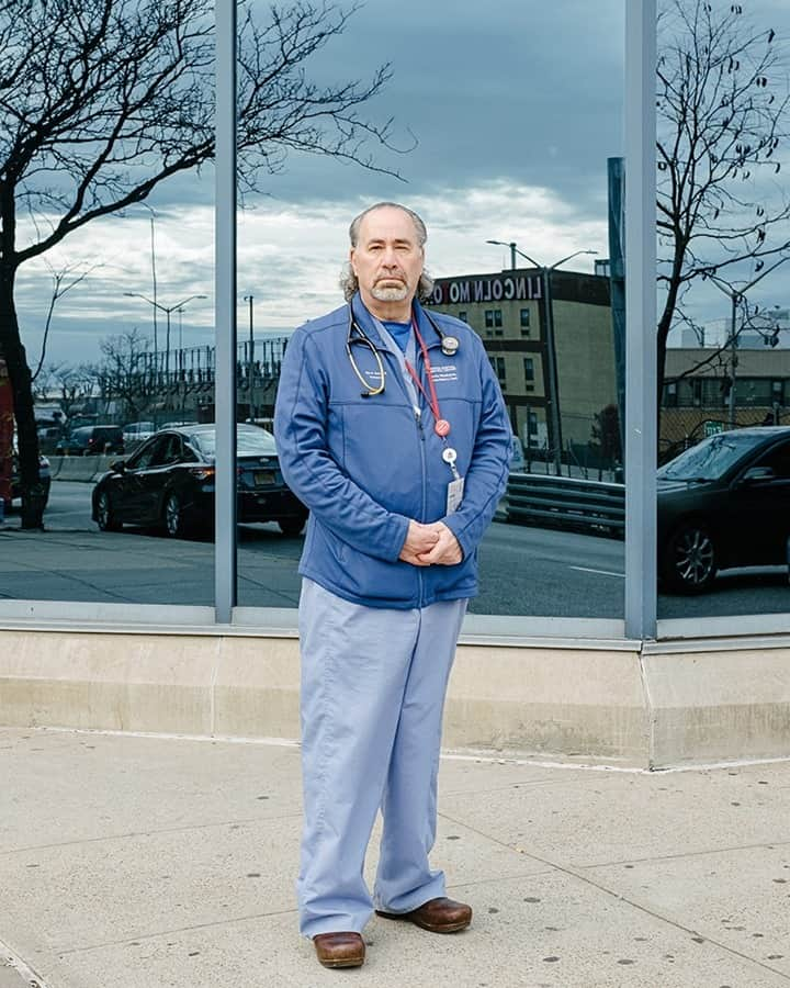 TIME Magazineさんのインスタグラム写真 - (TIME MagazineInstagram)「On the front line against COVID-19, the world’s health care workers displayed the best of humanity—selflessness, compassion, stamina, courage—while protecting as much of it as they could. By risking their lives every day for the strangers who arrived at their workplace, they made conspicuous a foundational principle of both medicine and democracy: equality. By their example, health care workers this year guarded more than lives. Often, taking care of the community has meant not taking care of the self. “I saw more people die this year than I probably saw in the last 10 or 15 years of my career,” says Dr. Alan Roth, 60, chairman of the department of family medicine at Jamaica Hospital Medical Center in Queens, N.Y. Roth contracted the disease back in March and is now suffering from long-hauler syndrome—experiencing crushing fatigue months after the acute phase of the disease passed. But he is standing his post as the third wave crashes over the nation. “I’ve worked seven days a week for many years of my life, but I never have been as physically and emotionally washed out as I am now,” he says. Roth and frontline health workers around the world are TIME's 2020 Guardians of the Year. Read more and see the rest of #TIMEPOY at the link in bio. Photograph by @stephaniemeiling for TIME」12月24日 5時04分 - time