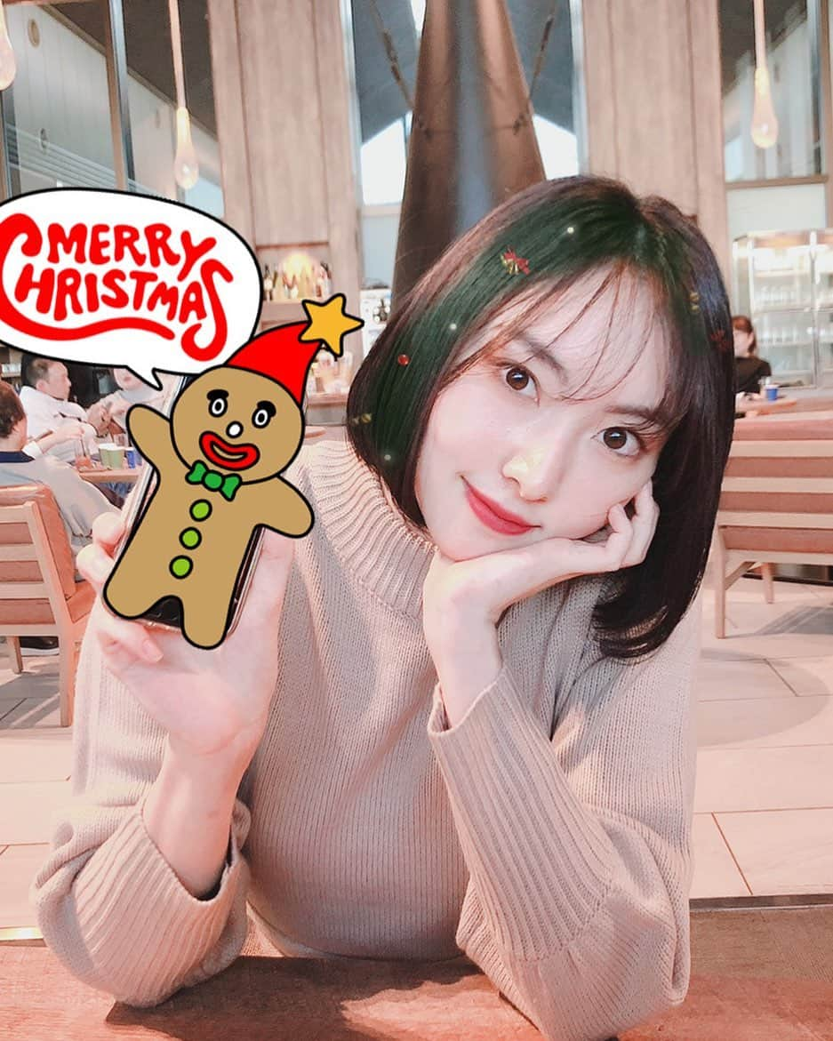 大平有沙さんのインスタグラム写真 - (大平有沙Instagram)「メリクリ🎁🎄🎅  皆さま良いクリスマスを🌟  #merrychristmas #merrychristmaseve」12月24日 15時04分 - arisa_ohira