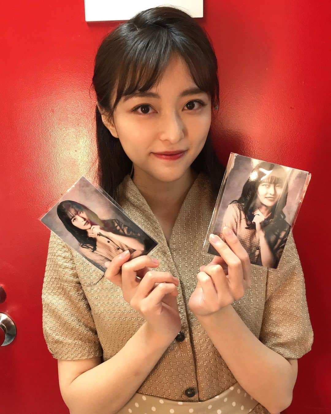 斉藤瑞季さんのインスタグラム写真 - (斉藤瑞季Instagram)「本日も舞台公演がんばります✨  公演グッズはオンライン販売をしているので 今回は残念ながら観に来れないという方も ぜひ応援して頂けると嬉しいです😂❣️  そうだ、今日は！ メリークリスマスイブ🎄🎅  素敵な時間をお過ごし下さい✨」12月24日 15時18分 - mii_maricoco