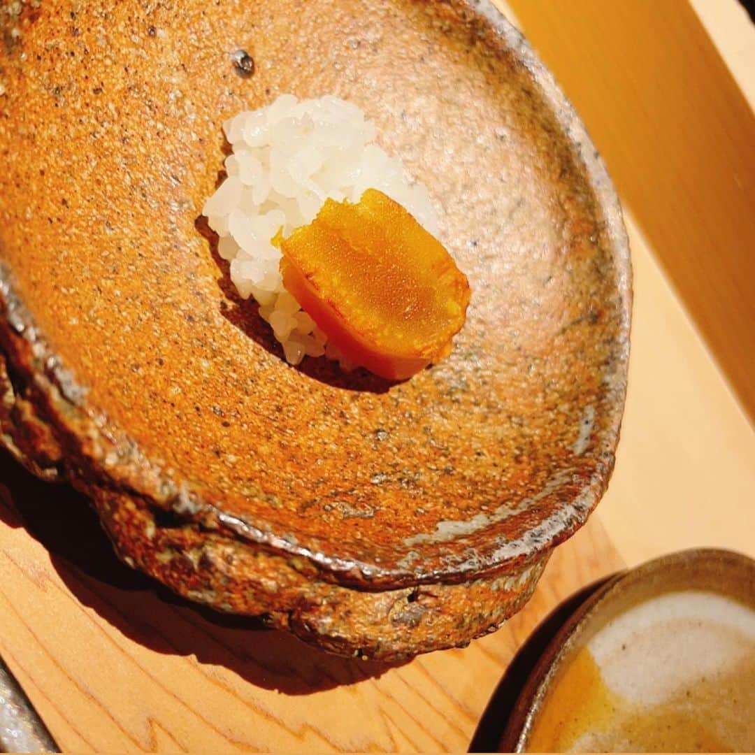 橘司さんのインスタグラム写真 - (橘司Instagram)「初あら木💕💕💕 最初から最後まで美味しかった🥺💖 1番感動したのは しいたけ🍄😍💕 ボリューミーだったからもっと お腹空かせて行けばよかった(笑)  中々予約が取れないお店なので ちゃんと予約取って行って下さいね💋✨ #すすきの #天ぷら #あら木 #札幌グルメ #すすきのグルメ」12月24日 15時23分 - tachibana_tsukasa820