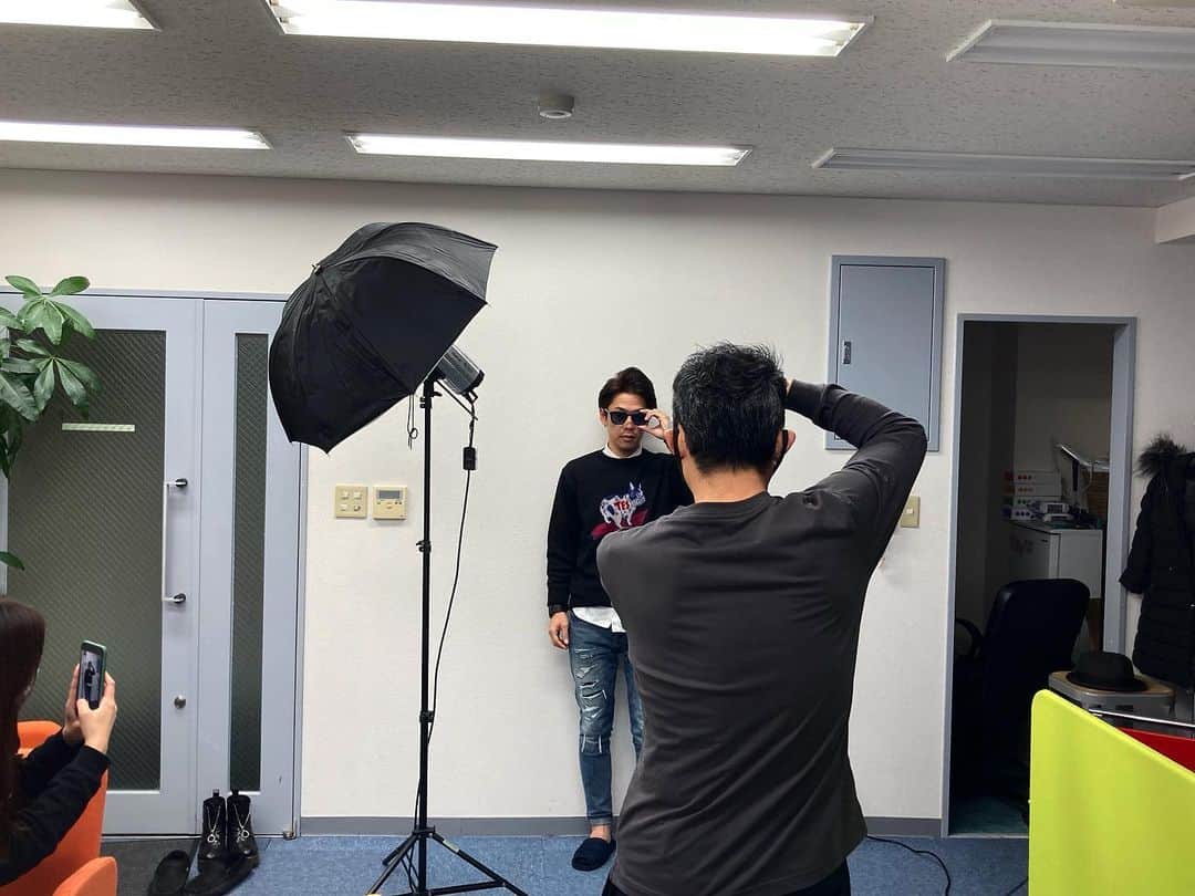 宇田川大輔さんのインスタグラム写真 - (宇田川大輔Instagram)「本日の職場。#photooftheday  #nailvenus  #2月12日発売　#nailshooting  #ネイル撮影　#奥渋撮影」12月24日 15時37分 - udagawadaisuke