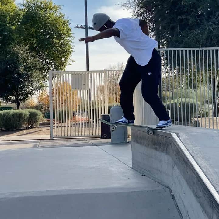 ダショーン・ジョーダンのインスタグラム：「Stoked on this one! 🤳🏽 @josephnicolaus」