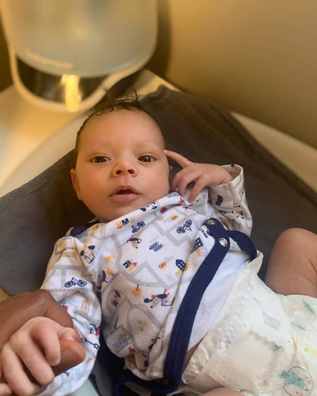 のインスタグラム：「. Mommy(@kacia19 ): You okay Nono? . Nova: You know, I think it's just funny how...[add caption] . . #newborn #baby #nephew #blackboyjoy #love #family #motherhood #cute #sowhatIgottaAttitude」