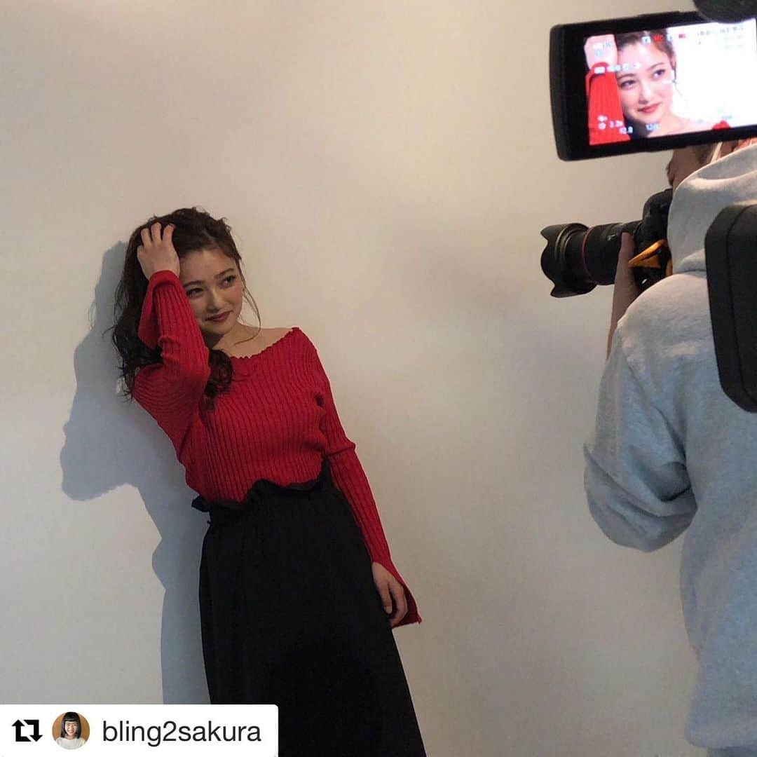 インスタグラムランキングさんのインスタグラム写真 - (インスタグラムランキングInstagram)「#井上咲楽 #Repost @bling2sakura with @get_repost ・・・ . 今夜くらべてみました見てくださった方ありがとうございます！眉毛を整えさせていただきました！この1ヶ月このオンエアに緊張して心臓が本当に痛かったです🤣😳 . 実は。。。初の女性誌撮影もしていただきました…！😳 . 幻冬舎GINGERWebさんにて、明日24日⏰11時半にアップされます✨✨ . ぜひぜひ大変身した姿をご覧くださいー . #今夜くらべてみました  @ginger_magazine #gingermagazine #gingerweb」12月24日 8時48分 - talentinsta1