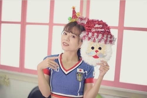 及川愛未のインスタグラム：「メリークリスマスイヴ🎄 じゅんさんに用意していただいたサッカーコス⚽️🤶 📸 @jun_11_photo さん #shooting #撮影 #studio #merrychristmas #merrychristmaseve #christmas #サンタクロース #リクエスト撮影 #撮影会 #おうちでクリスマス #soccer #アリアナポニー #blue #model #サロンモデル #ブライダル #ウェディングモデル #ブライダルモデル　 #ポートレートしま専科  #ポートレート  #photography  #写真  #写真好きな人と繋がりたい  #写真撮るの好き人と繋がりたい  #portraitmodel  #東京カメラ部  #カメラマン募集  #ファインダー #ファインダー越しの私の世界  #followme ‪ ‬」