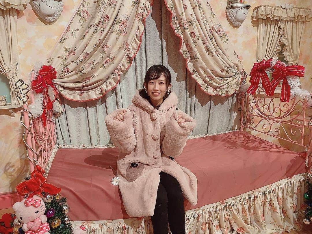 桜愛美さんのインスタグラム写真 - (桜愛美Instagram)「寒いの嫌いっ。。。 あったまろーぉぉ  #クリスマス」12月24日 9時16分 - manami_guitars