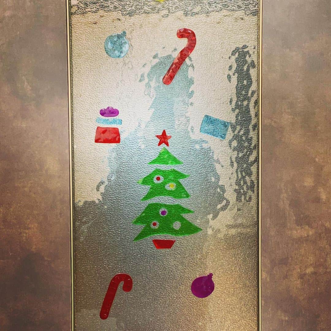 椎名桔平さんのインスタグラム写真 - (椎名桔平Instagram)「#merrychristmas   皆さん、素敵なイヴを^_^ ペタペタ貼ってみた🤗  今日は二回公演だ‼️ 頑張ります〜。」12月24日 10時18分 - kippeishiina