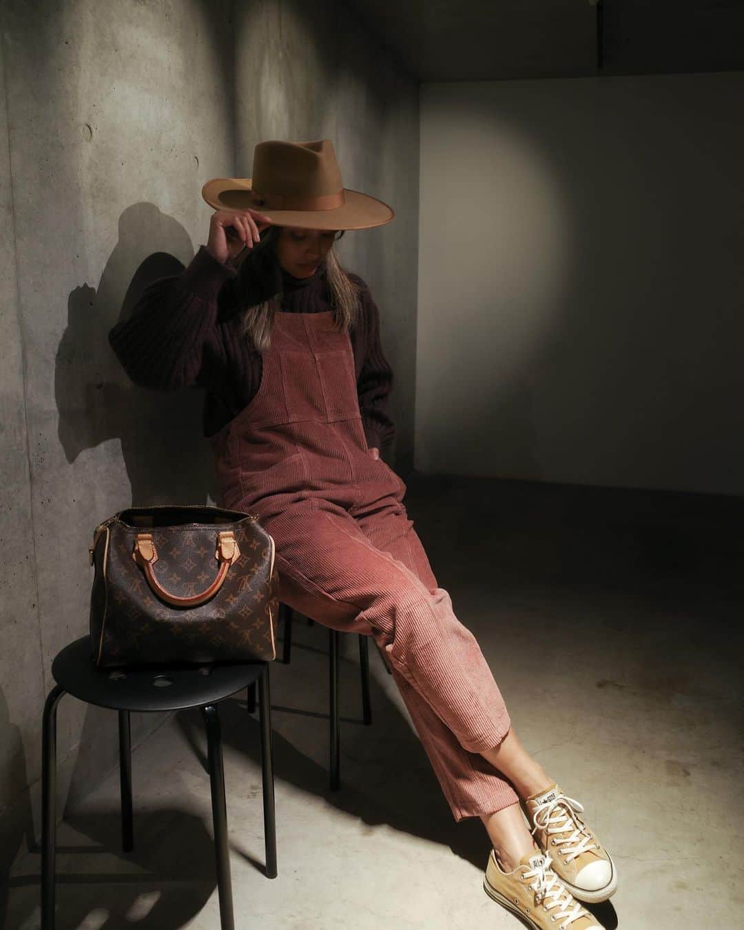 のインスタグラム：「・ ・ overalls… @esutoreja / @esutoreja_risaribon  ・ ・ #fashion#ootd#coordinate#アパレル #ファッションコーデ #トレンドコーデ #大人コーデ #大人カジュアル#今日のコーデ#ファッション#オシャレ#コーデ#シンプルコーデ #アパレル #ワンマイルウェア #youthfulsurf #ユースフルサーフ#ootd4nylonjp#ootdfashion#esutoreja」