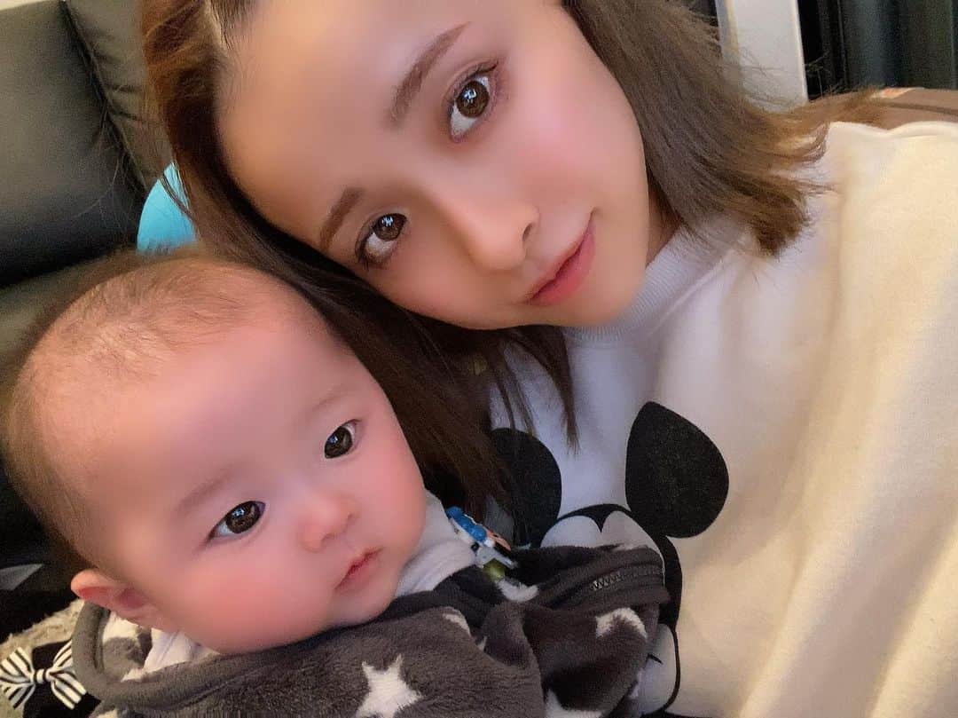 辺見玲菜さんのインスタグラム写真 辺見玲菜instagram 永茉ちゃん加工するともっと顔がギュッてなる 赤ちゃん 赤ちゃんあるある 赤ちゃんのいる生活 赤ちゃんとの暮らし ベビー ベビーファッション ベビーフォト 12月24日 10時30分 Renastagram1222