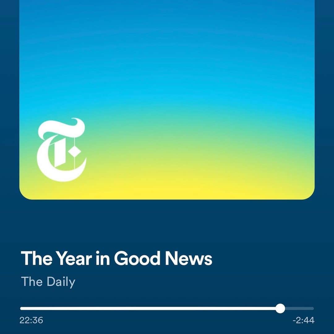 The Lumineersさんのインスタグラム写真 - (The LumineersInstagram)「@bootjacobson was featured on today’s episode of @nytimes The Daily!! What an incredible story.   “A few weeks ago, my favorite podcast The Daily (NYT) asked listeners to send in some good news of 2020! I sent in a lil voice memo of meeting my neighbor, Cami, and it made it on today’s episode! They put a super shortened version of the story on air but it’s sweeeet. Back in April, Ryan and I heard somebody playing violin outside after the 8pm cheer for the frontline workers. We went to investigate and saw the coolest teenager playing violin in her front yard! I asked if she knew the Bach Double Violin Concerto and she said she did so I asked if we could play it the next week together and she agreed!  I showed up the next week and we had both practiced the first violin part! 😆 So I hopped on the second part and fudged my way through. Not my best performance! But since then, it’s been so so so great getting to play violin with this sweet and talented human and getting to know her and her amazing family.” - @bootsjacobson #repost」12月24日 10時57分 - thelumineers