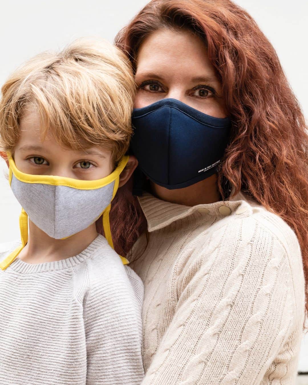 のインスタグラム：「We have a whole family of fits…In addition to our regular size masks, we have a small size that fits adults with petite faces, and kids ages 6-12. #ProtectEachOther #WearAFuckingMask #KidsMasks #GiftIdeas  When you shop at KennethCole.com, we’ll donate to The New York Public Library in support of The Harry Belafonte Black Liberation Speaker Series. Info link in bio.」