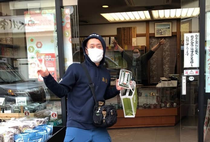 森田釣竿さんのインスタグラム写真 - (森田釣竿Instagram)「浦安「丸茂海苔店」さんで本場江戸前極上青混ぜ焼海苔と、待ちに待った新青いと海苔をゲット🔥丸茂さん！ありがとうござい鱒た！！！！！」12月24日 11時00分 - tsurizaomorita3710