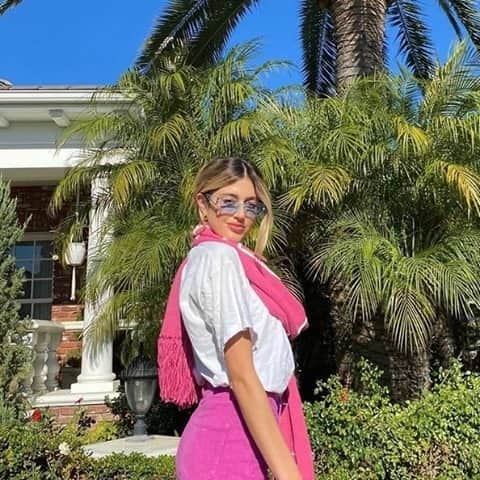 ワイルドフォックスクチュールさんのインスタグラム写真 - (ワイルドフォックスクチュールInstagram)「The only thing you need for a Cali Winter is a Wildfox pink scarf 💗💖 #wildfoxcouture ⁠ ⁠ PC: @hannamontazami⁠ ⁠ #pink # #love #fashion #style #beauty #instagood #cute #photooftheday #prettyinpink #pinklover #flashesofdelight #pinkisthenewblack #thinkpink」12月24日 11時01分 - wildfoxcouture