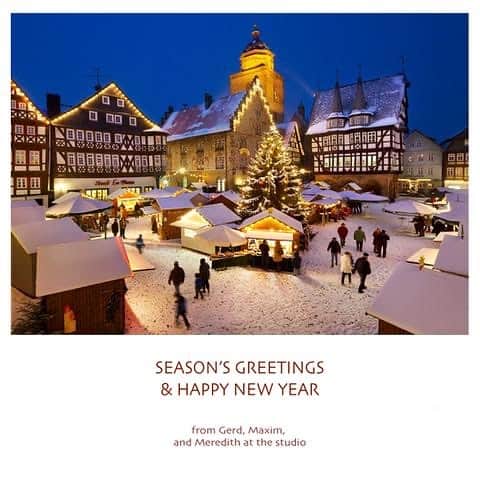Gerd Ludwigのインスタグラム：「A Christmas memory of yesteryear in my hometown of Alsfeld, Germany— wishing for a brighter future in years to come. #christmasmarket #Germany #Alsfeld @alsfeld_erleben」