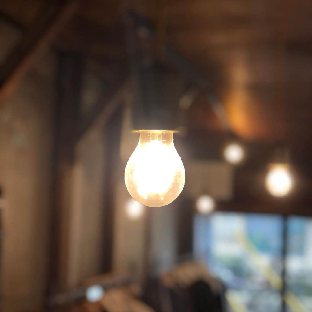 のインスタグラム：「. PERK 年末年始の営業につきまして . 年内は12.27(sun)までの営業とさせていただき 新年は1.5(tue)から営業とさせていただきます  〜12.27(sun) 通常営業  12.28(mon)〜1.4(mon) close  1.5(tue) , 6(wed) 11:00〜18:00  1.7(thu)〜通常営業  何卒よろしくお願い致します #___perk___」