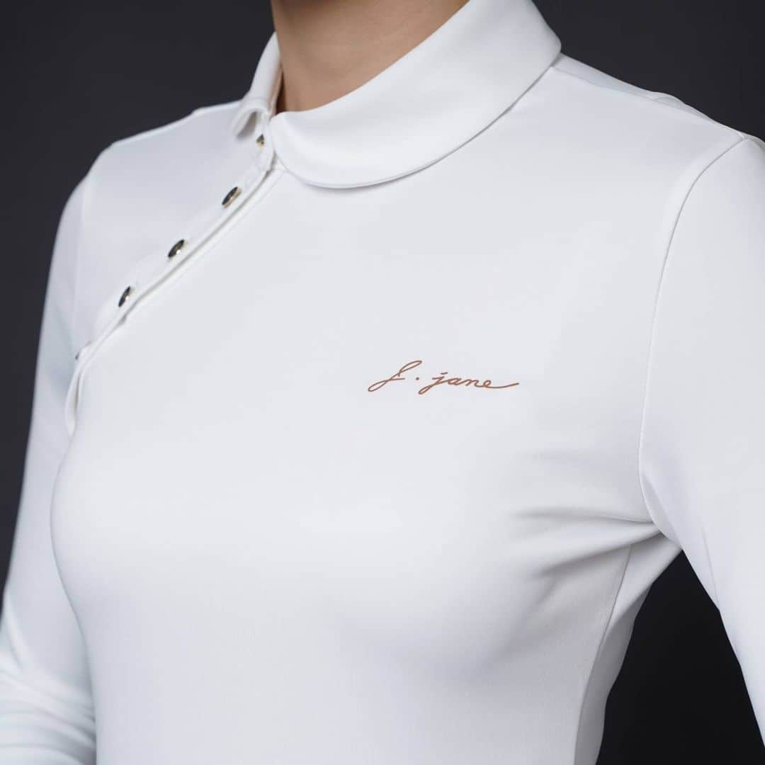 J.JANE JAPANさんのインスタグラム写真 - (J.JANE JAPANInstagram)「♡今季1番人気♡ 数量わずかとなっております。 . トップス Oblique line button T-shirt（White） ¥25,000 . ボトムス Double tweed H line skirt（Brown） ¥27,000 . ________________________________________ . #golf#골프 #ゴルフ#golfwear #j_jane #j_jane_golf #スポーツ#golfswing #ドライバー#アイアン#golf#fashion#韓国ファッション#ゴルフ好き#golfing#golfer #ゴルフウエア #ゴルフスイング#ゴルフ女子#ゴルフ男子#トレーニング#ゴルフ部#ゴルフ初心者#打ちっ放し#パター練習#コンペ #アコーディアゴルフ」12月24日 11時42分 - j.jane_japan