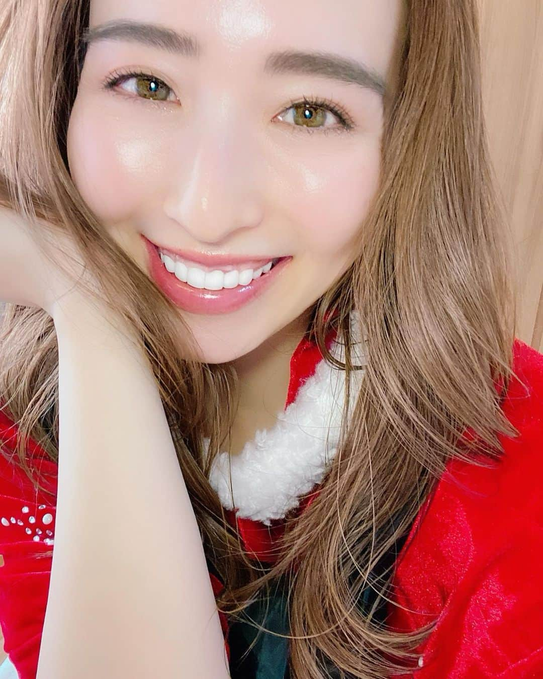 齊藤家澄さんのインスタグラム写真 - (齊藤家澄Instagram)「🎄☃️Merry X'mas!🎅💫💕  みんななにしてすごすんかな～？👻💕  かんはベランダに靴下つるしてみまぅす😴🎁🎅🤶🥺ྀི🥰😜☃️🎄  素敵なクリスマスを😆💓  今年もインスタfollowして見てくれた皆さん!!! ほんとにほんとにありがとうございます🙇‍♀️✨ お世話になりました!!! 来年もよろしくお願いします😙💓  #xmas  #クリスマス #サンタクロース  #サンタさん #サンタコス #メリークリスマス  #😴🎁🎅 ビゴライブ Kanchi👻💕🙌」12月24日 11時52分 - kanchi_w