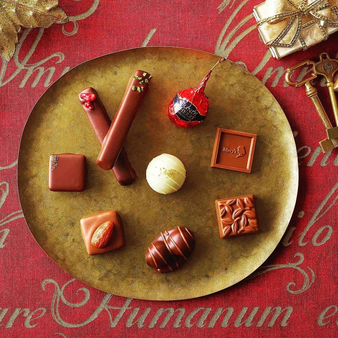 メリーチョコレート(公式) さんのインスタグラム写真 - (メリーチョコレート(公式) Instagram)「🎄Merry Christmas 🎄   素敵なクリスマスをお過ごしください✨  #メリーチョコレート #marychocolate #チョコレート #chocolate #chocolat #エスプリドメリー #クリスマス #クリスマススイーツ #happy #happytime #chiristmas #🎄」12月24日 12時16分 - marychocolate.jp