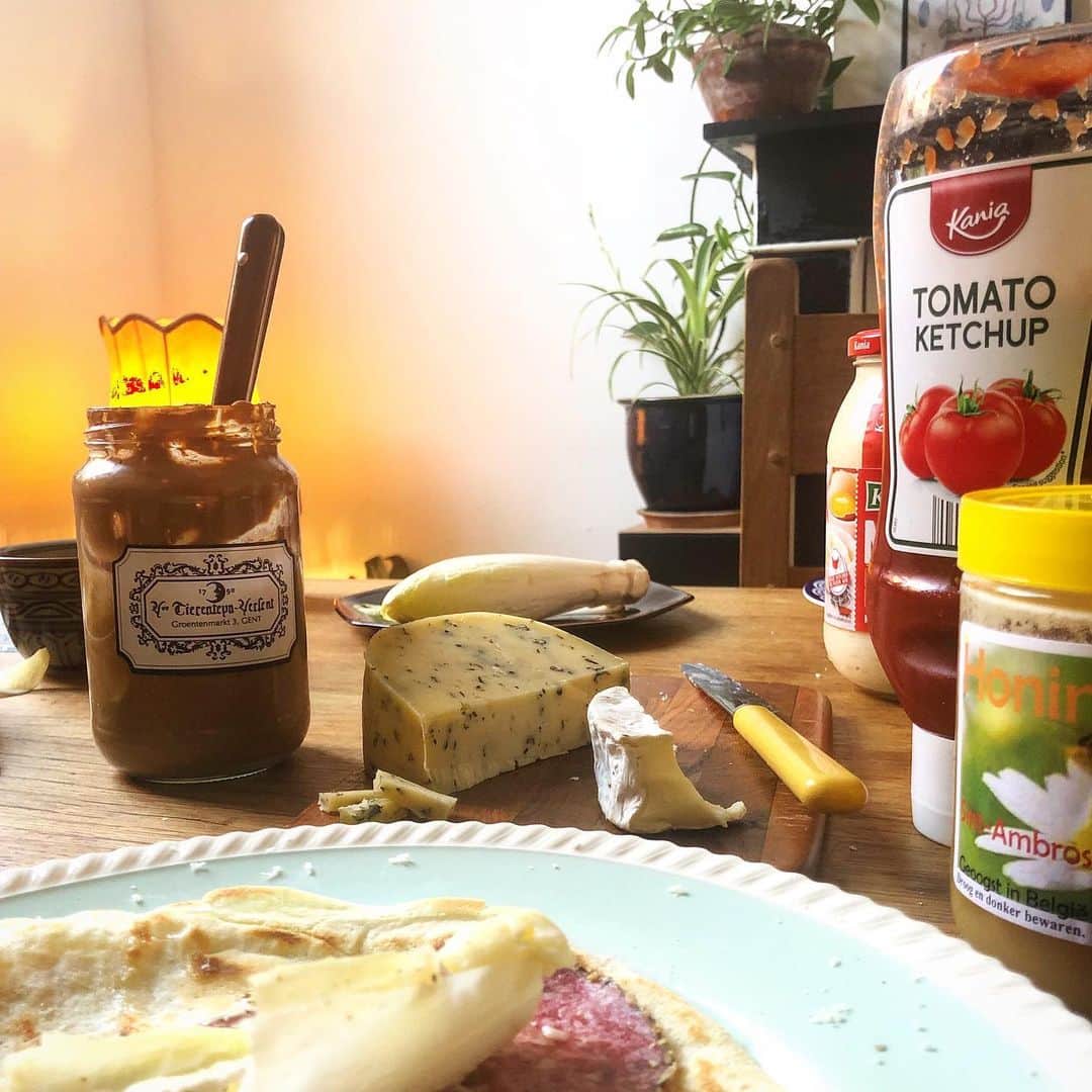 LAUNCHのインスタグラム：「Belgium 🇧🇪  Breakfast this mustard is the best」