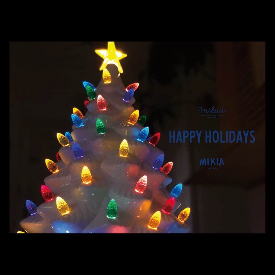 ミキアさんのインスタグラム写真 - (ミキアInstagram)「Happy Holidays! #merrychristmas #happyholidays #mikiajewelry」12月24日 12時38分 - mikiajewelry