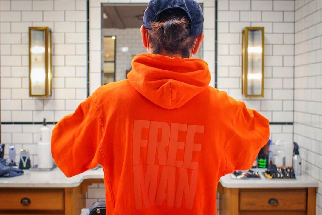 のインスタグラム：「﻿ FREEMANS SPORTING CLUB - GINZA BARBER💈﻿ ﻿ #freemanssportingclub ﻿ #ginzasix﻿ #barbershop﻿ #barber﻿ #バーバー」
