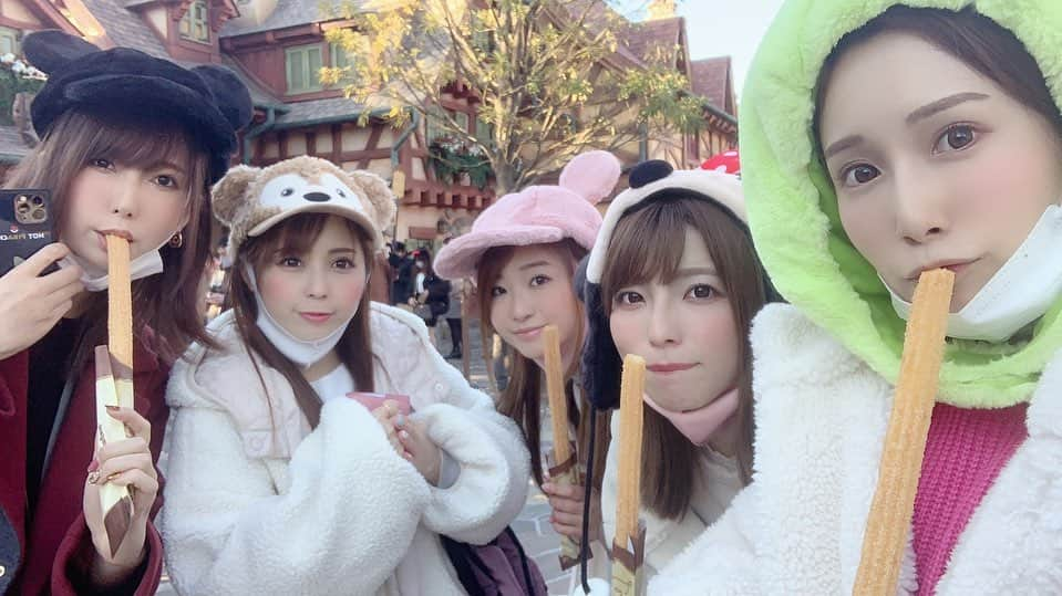 佳苗るかのインスタグラム：「ディズニーランド楽しかった💗ランド久々に行けた✨抽選外れたからリベンジしたい😭✨  #ディズニーコーデ #ディズニー #ディズニーランド #東京ディズニーランド」