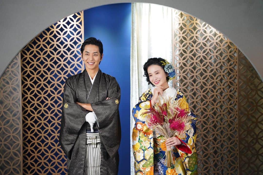 岩間恵のインスタグラム：「和装編！  スタジオだけではなく 乃木神社でロケ撮影もしました✨  朝から雨の日だったんだけど 晴れ男、晴れ女パワーで撮影の瞬間だけ晴れたよ😳☀️  メイキングムービーも本日夜YouTubeで更新します🥰」