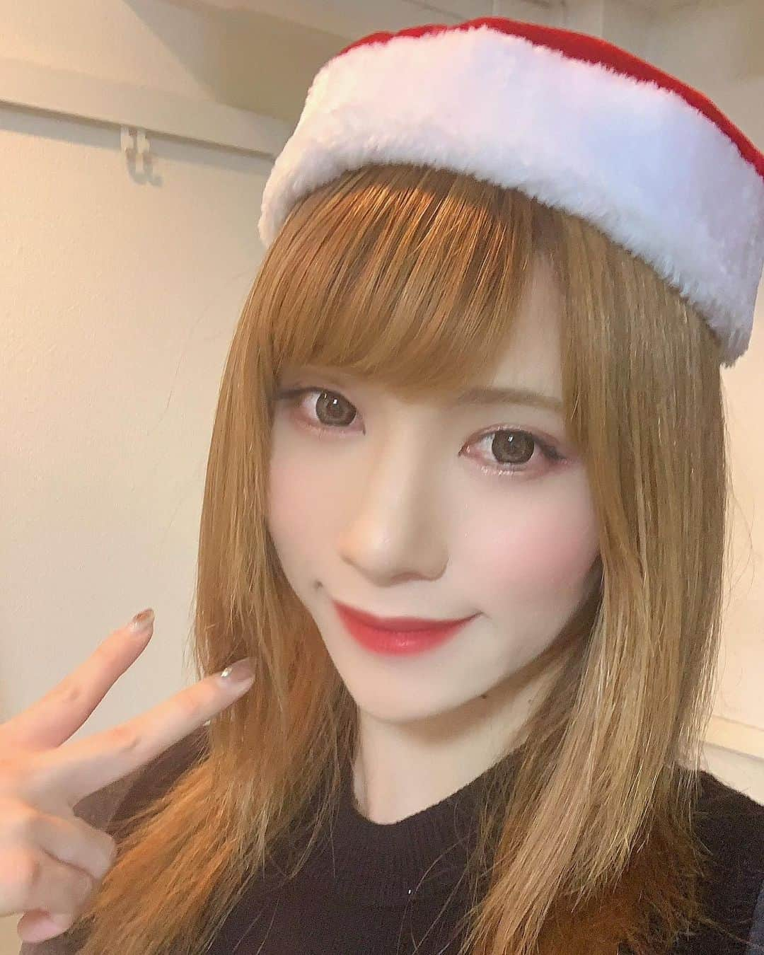 まゆりさんのインスタグラム写真 - (まゆりInstagram)「フォローの皆様メリークリスマスみたいだよ🥰いつもありがとね💕」12月24日 13時53分 - mayurio2525