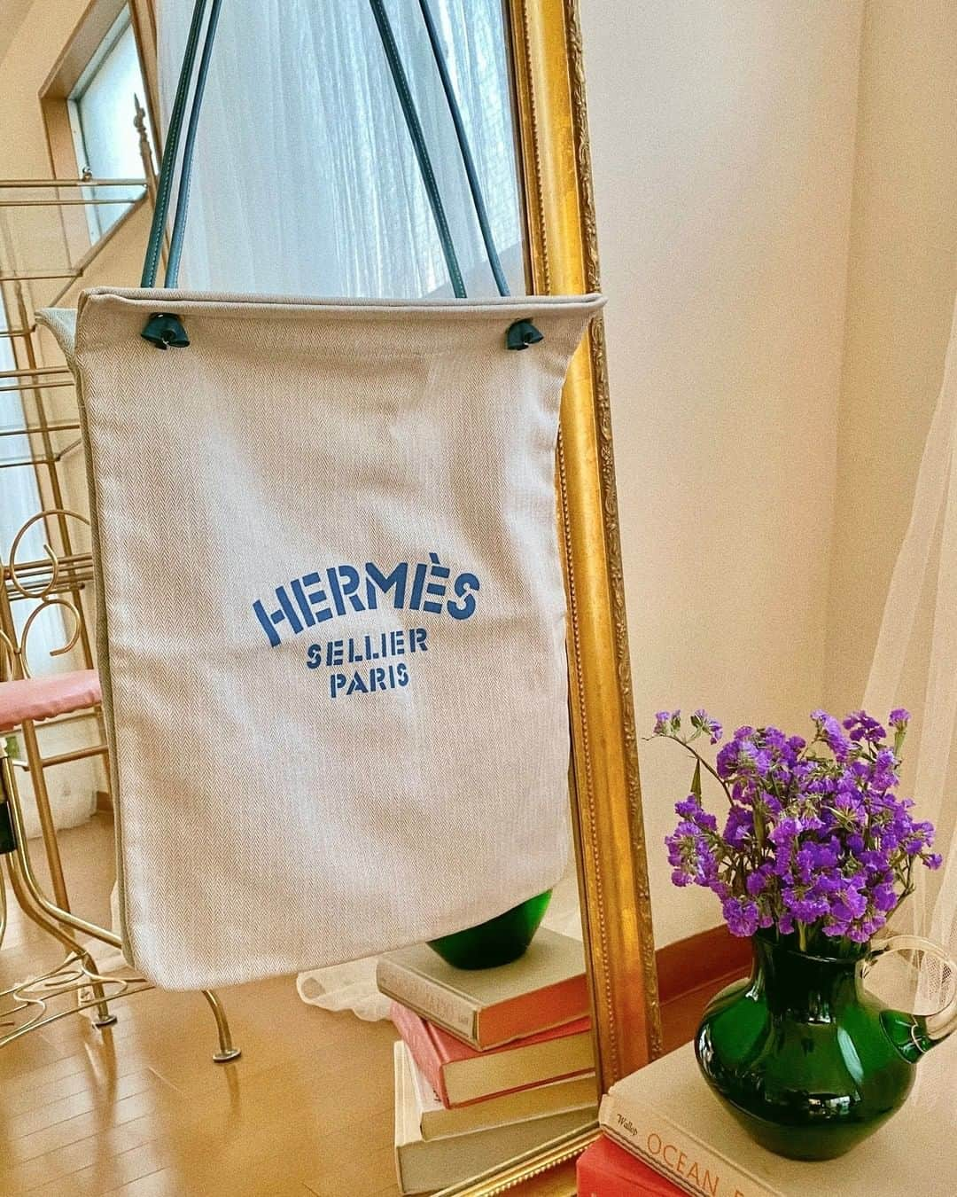 vintage Qooさんのインスタグラム写真 - (vintage QooInstagram)「Everyday bag : HERMES Aline GM✨ #hermes #vintageqoo #hermesvintage  —————————-—————— We do ship worldwide🌐 You can find it on our online store. Please send a dm us if you would like to more details」12月24日 14時00分 - vintageqoo