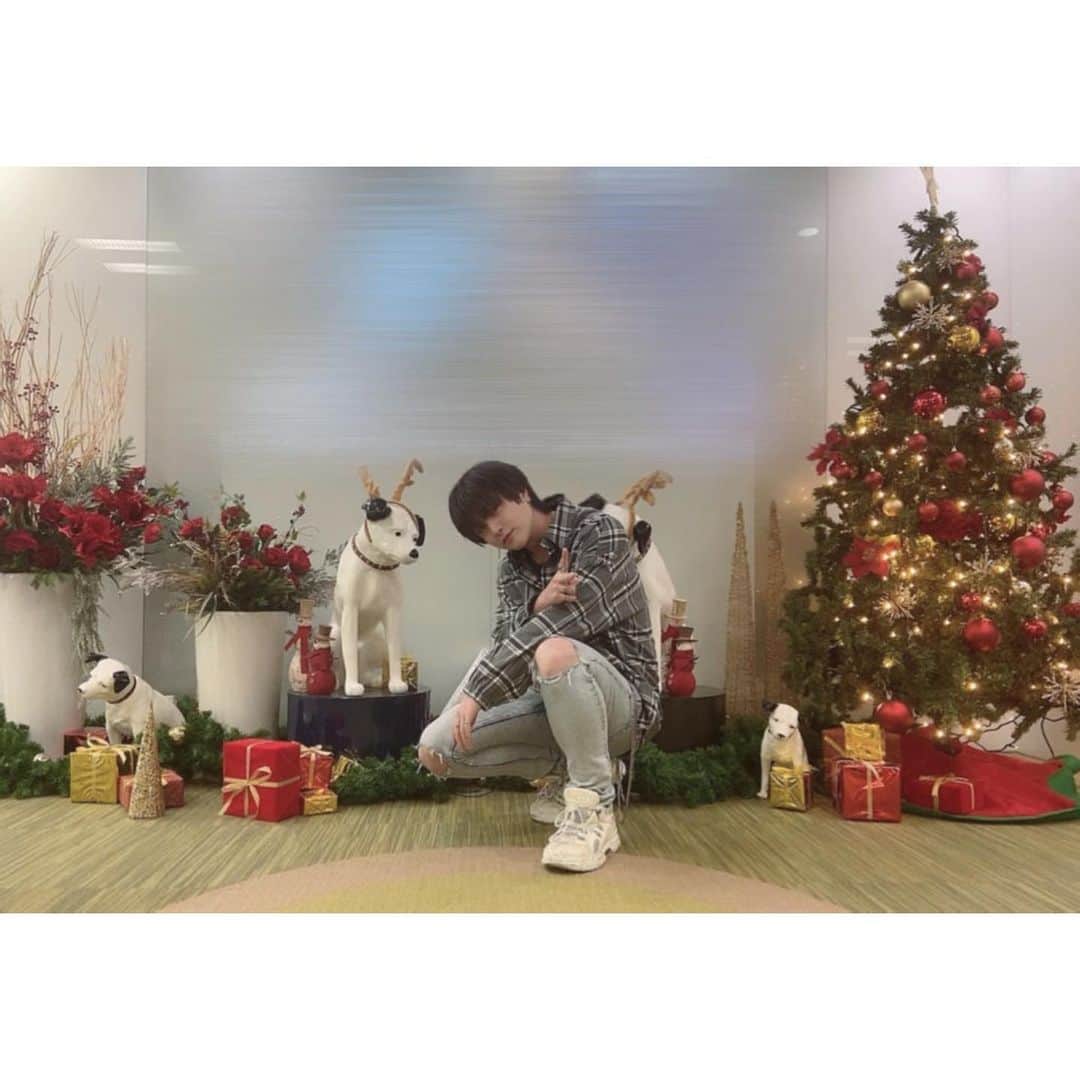 HIROTOのインスタグラム：「🎄Merry xmas🎄  #ivvy #hiroto #today #code #fashion #photo #jpn #artist #me #l4l #팔로우 #instagram #instagood #instasize」