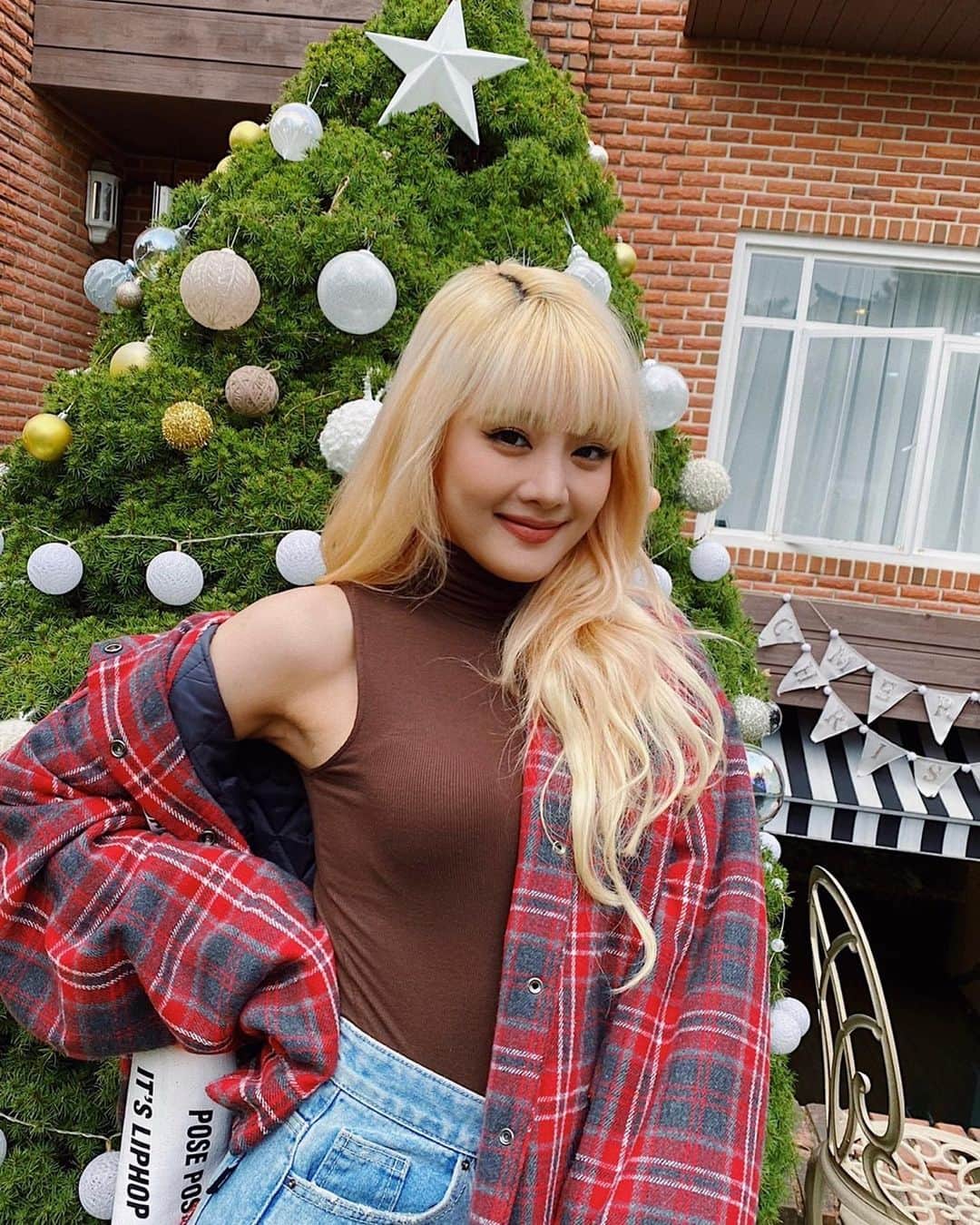 (G)I-DLEさんのインスタグラム写真 - ((G)I-DLEInstagram)「[#민니] Merry Xmas Eveeeeee❤️ Sending lots of love xoxo」12月24日 14時10分 - official_g_i_dle