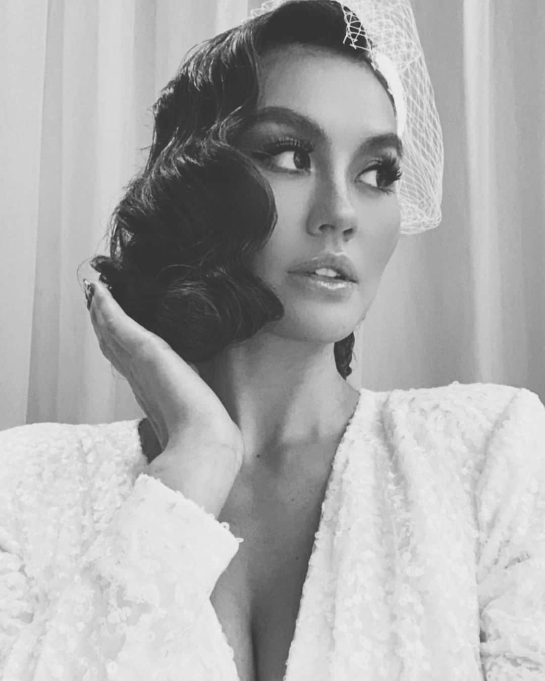 アグネス・モニカのインスタグラム：「Which one is ur fave 1, 2, or 3?  #AGNEZMO 🤍」