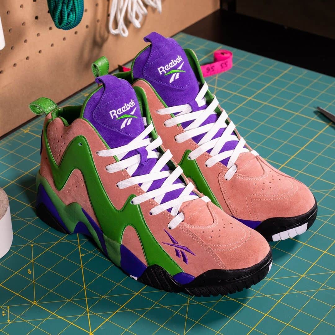 のインスタグラム：「🚨 NOW AVAILABLE 🚨@trezz24 x #Reebok Kamikaze for #12daysofgreatness」