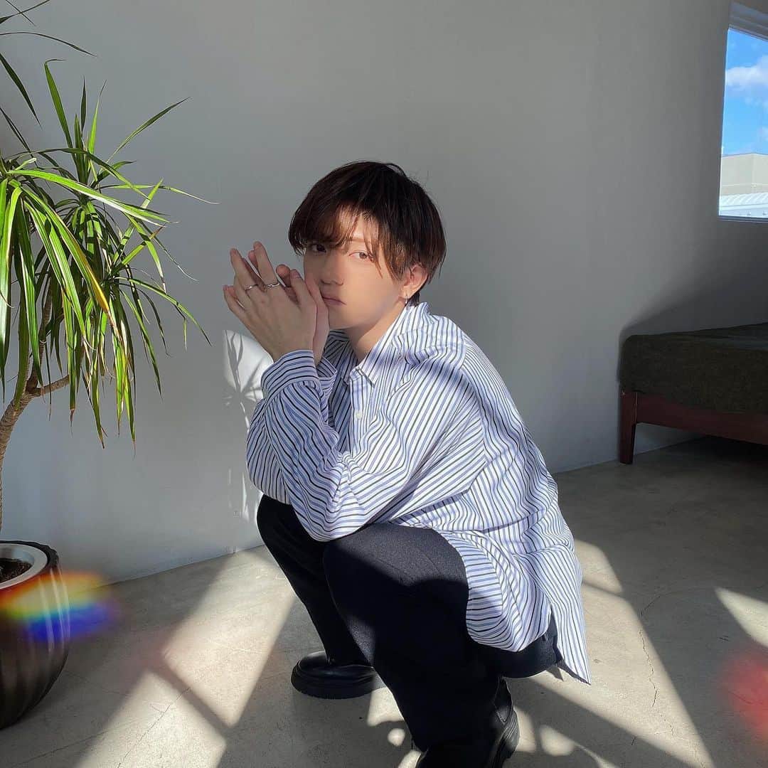 こんどうようぢのインスタグラム：「なんと28歳になりました。 お誕生日おめでとう自分〜。 応援してくださる皆さんのおかげで まだ芸能活動できてます奇跡🥺 これからも応援よろしくお願いします。  28歳の目標は『健康に生きる。』(笑)  #こんどうようぢ爆誕」