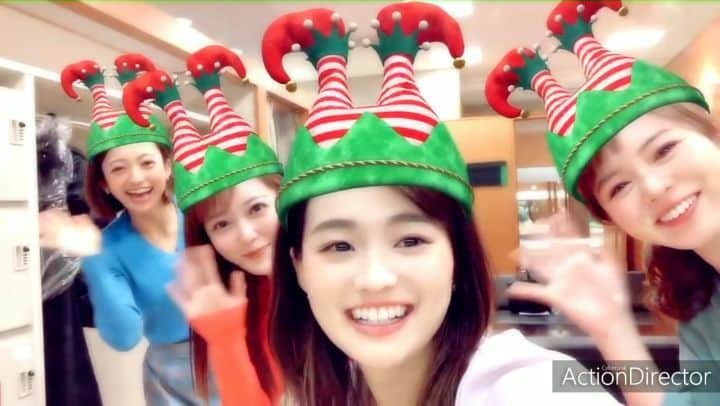 TBS「はやドキ！」のインスタグラム：「Merry Christmas🎄✨﻿ ﻿ 今日が年内最後の放送です‼️﻿ ﻿ ﻿ 皆川🎅﻿ ﻿ ﻿ #メリークリスマス﻿ #篠原梨菜﻿ #上野愛奈﻿ #皆川玲奈﻿ #アナウンサー﻿ #池田沙耶香﻿ #気象予報士﻿ #はやドキ﻿ #tbs」