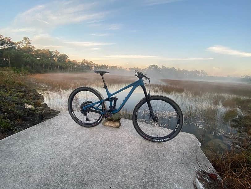 Fuji Bikesさんのインスタグラム写真 - (Fuji BikesInstagram)「2021 #Rakans are rolling in at @Bycyclestore! 😍」12月25日 0時13分 - fujibikes