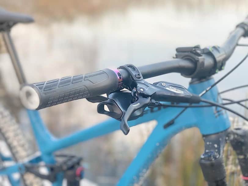 Fuji Bikesさんのインスタグラム写真 - (Fuji BikesInstagram)「2021 #Rakans are rolling in at @Bycyclestore! 😍」12月25日 0時13分 - fujibikes
