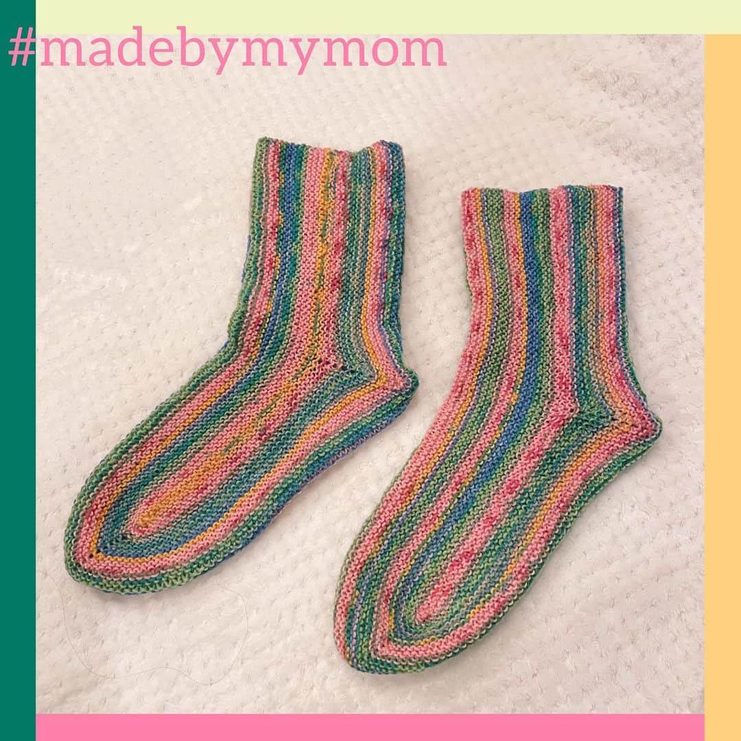 恒松祐里さんのインスタグラム写真 - (恒松祐里Instagram)「🥾✨ 今年も母が靴下を編んでくれました🌈💕 ㅤㅤㅤㅤㅤㅤㅤㅤㅤㅤㅤㅤㅤ My mom knitted me Christmas socks!! ㅤㅤㅤㅤㅤㅤㅤㅤㅤㅤㅤㅤㅤ #madebymymom  #handknitsocks」12月25日 0時28分 - yuri_tune