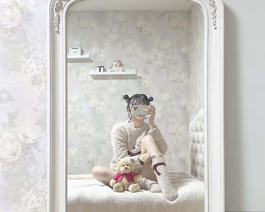 麻生果恩のインスタグラム：「Merry Christmas🎁 . . #クリスマス#クリスマスパーティー#パジャマ#パジャマパーティー#パジャマコーデ#ジェラピケ#ジェラートピケ#instagram#instagood#instapic#jkブランド#fff#lfl#lll#l4l」