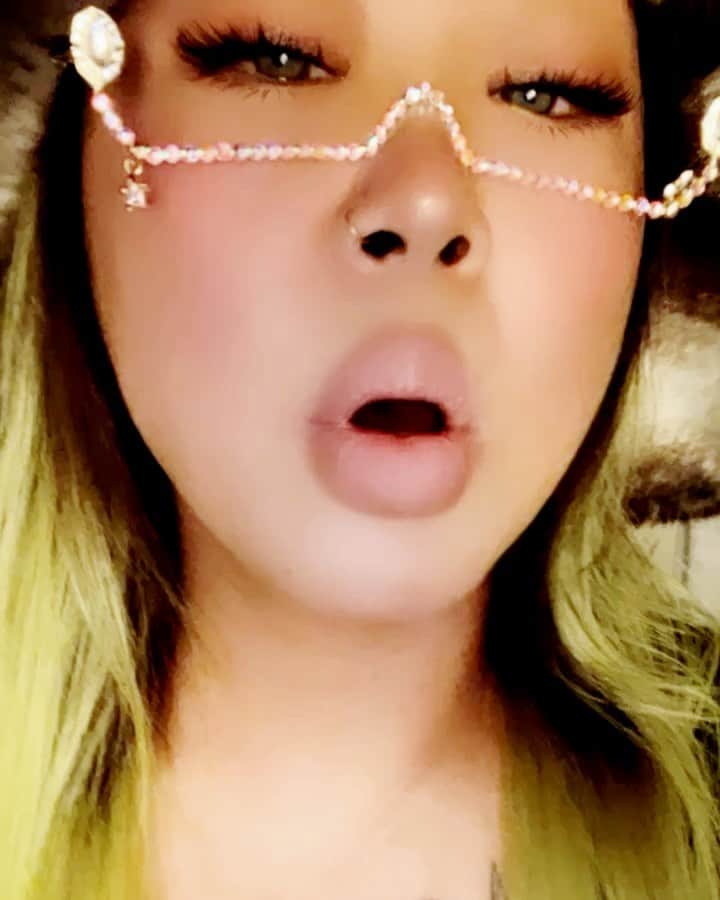 ルナのインスタグラム：「oh holy night🎄 どんな夜も星々は光り輝く⭐️. #メリークリスマス  #ohholynight #japan」
