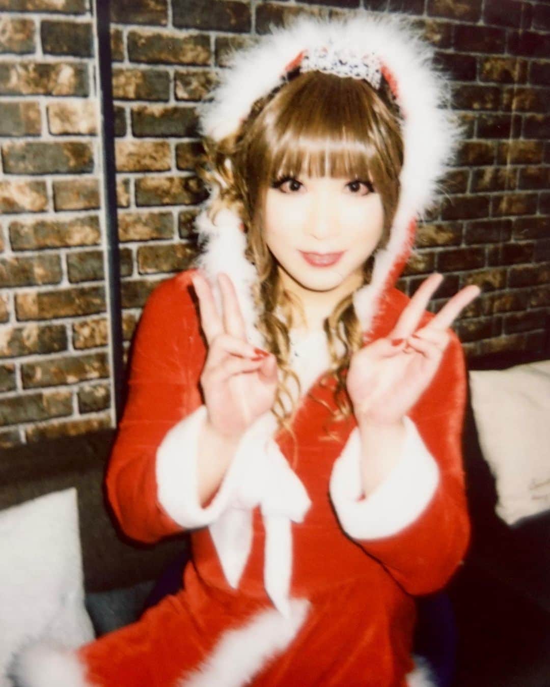 HIZAKIさんのインスタグラム写真 - (HIZAKIInstagram)「Merry Christmas 🧸 皆さんの幸せを願ってます。  先日のトーク配信のですが忙しすぎて写真撮れてない。。 #HIZAKI」12月25日 0時58分 - hizaki_official