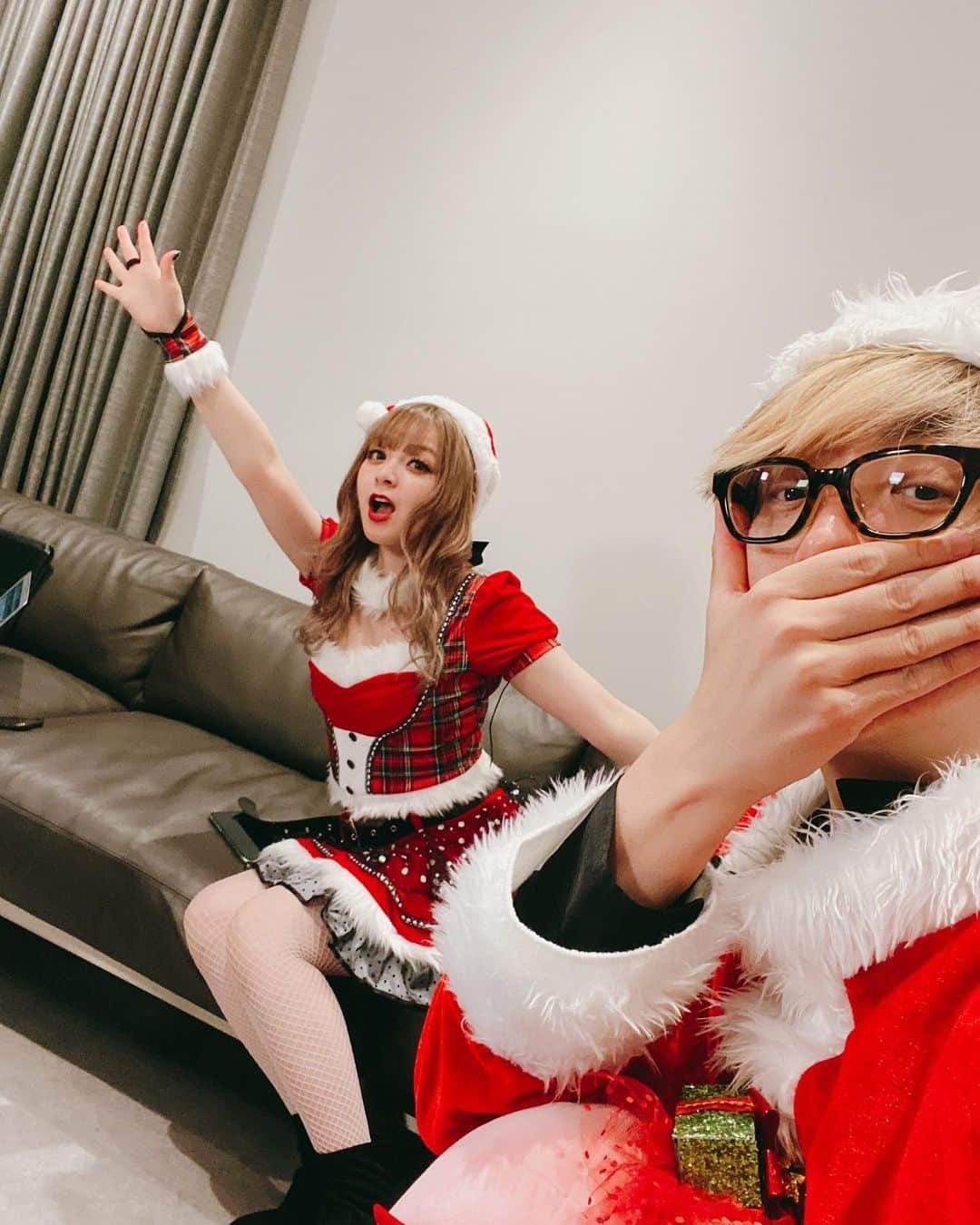 tokuのインスタグラム：「🎄🧑‍🎄happy merry christmas🎁☃️  ドリーム会、ありがとうございました♪ #garnidelia #zoom #ドリーム抽選会」