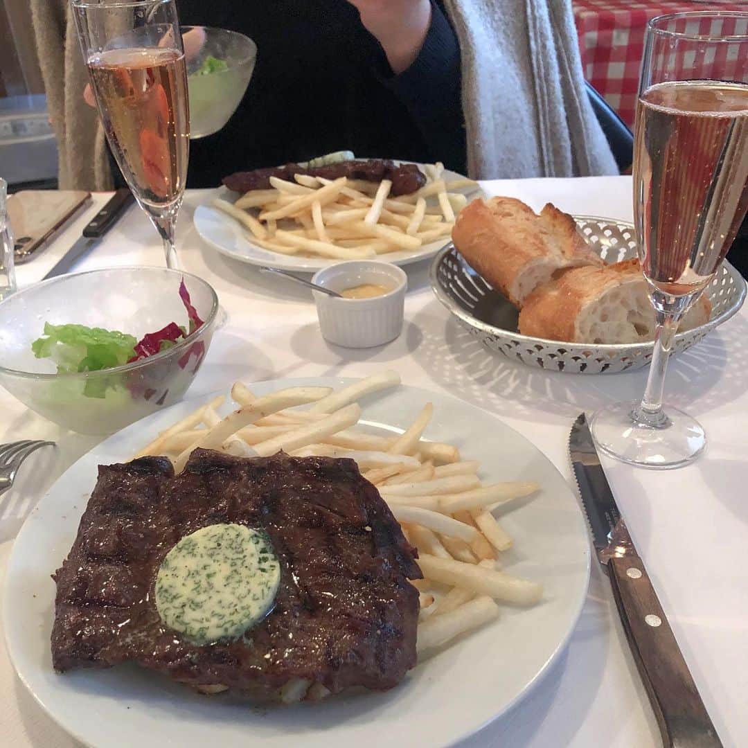 内海里来のグルメインスタ