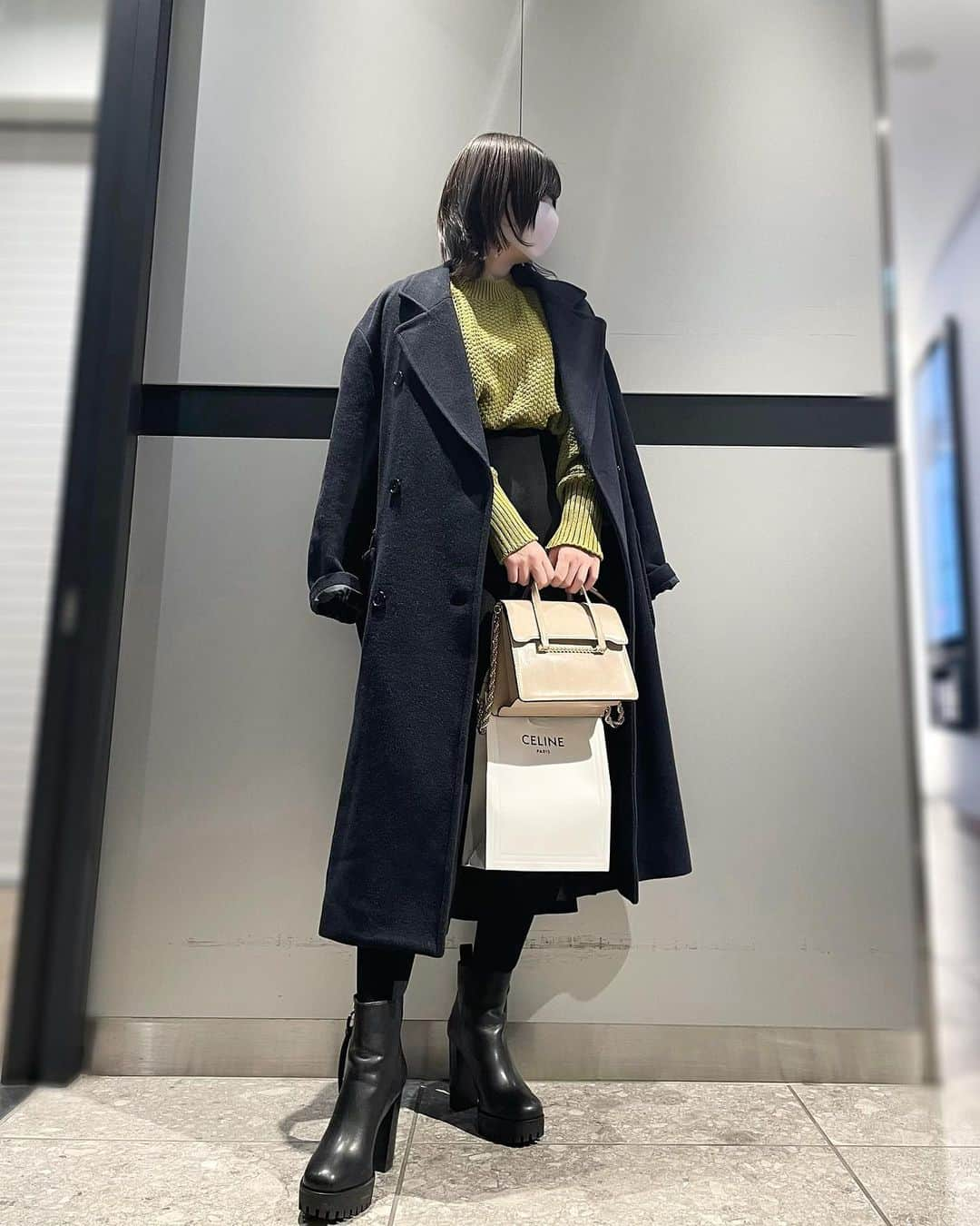 木村桜のインスタグラム：「. outer @jeanasis_official tops @studious_official skirt @studious_official boots @zara bag @zara  #coordinate #style #いんすたぐらまー風 #あくまで風」