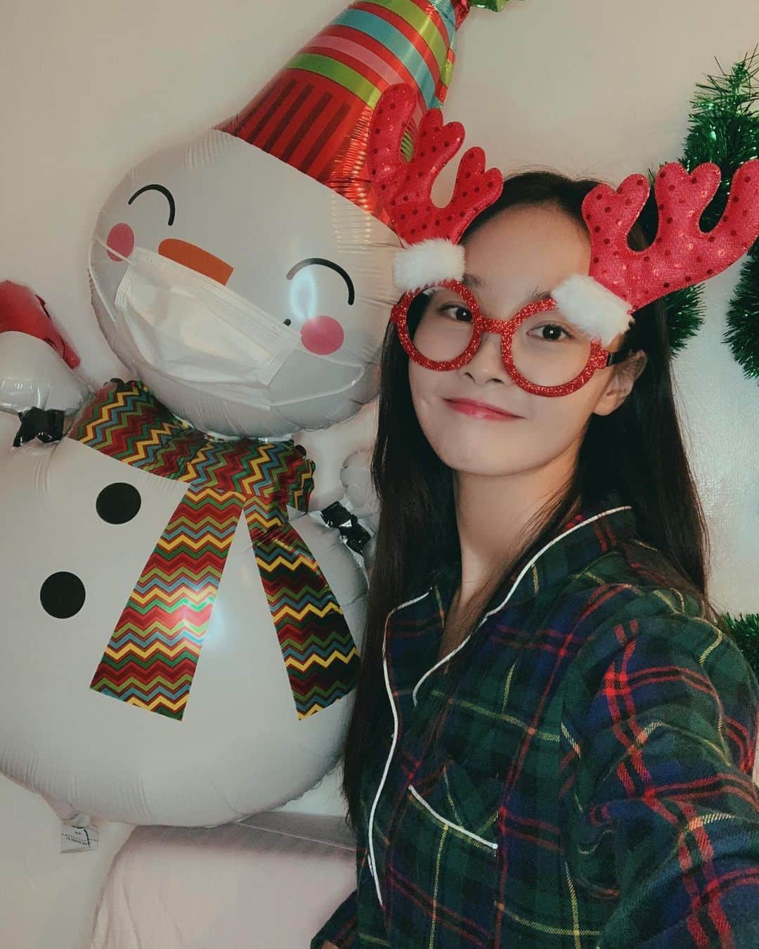 ウヒさんのインスタグラム写真 - (ウヒInstagram)「메리크리스마스♡ 집콕크리스마스♡ 집에서 더욱 따뜻하게 보내세요♡」12月24日 16時54分 - woohee91