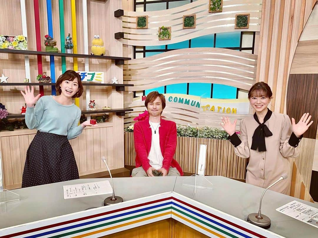 井上英里香のインスタグラム：「クリスマスイブの今日は テレ玉の情報番組【マチコミ】 に出演してきました🤗❣️ * 年末に行われる KEIRINグランプリ2020について バッハプラザMCとしてPRを🚴‍♂️🚴‍♀️ * * 平原康多選手の口から GP優勝宣言出ました📣☺️✨ * 皆さん一緒に地元埼玉の 平原選手を応援しましょう💪🏻💪🏻 * * #テレ玉 #マチコミ #情報番組 #バッハプラザ #MC #競輪 #埼玉 #エース #平原康多 #グランプリ #優勝賞金 #1億円 #今年こそ #頂点へ #平塚競輪場 #竹本孝之 #菅久瑛麻 #井上英里香 #merrychristmas #🎄」